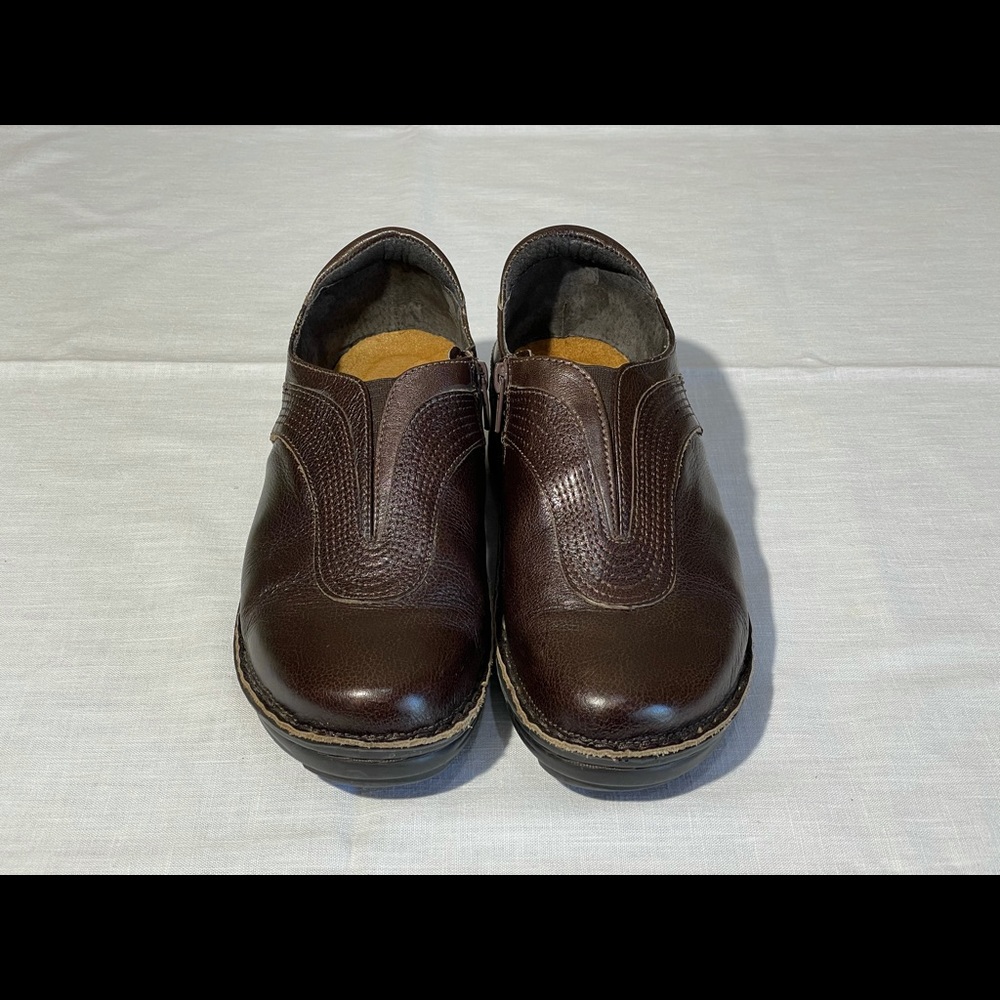 Naot Brown Leather Shoe Size 37.